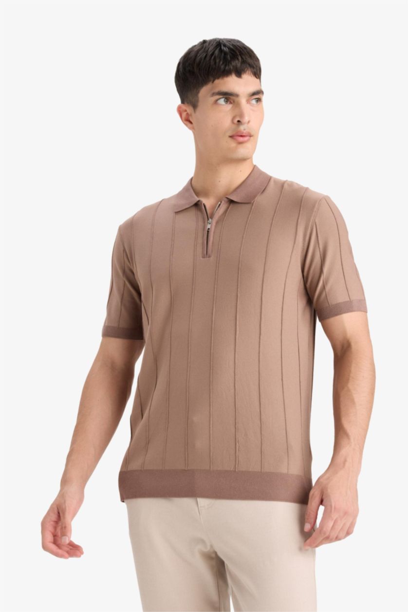 Man Brown Standard Fit Knit Short Sleeve Polo T-Shirt