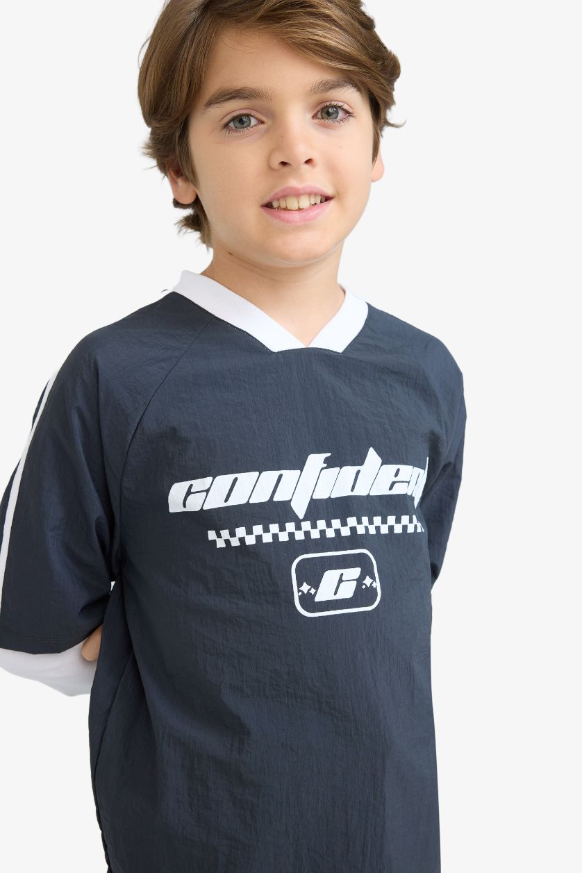 BOYS & TEENS Anthracite Boy Oversize V-Neck Printed Parachute T-Shirt