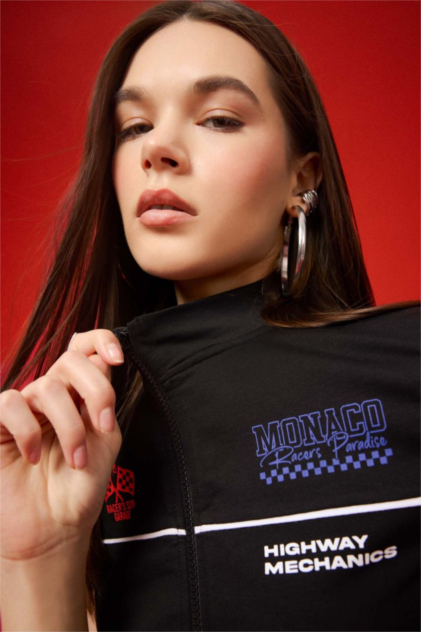 Kadın Siyah Fitted Fermuarlı Dik Yaka Baskılı Kısa Kollu Hırka