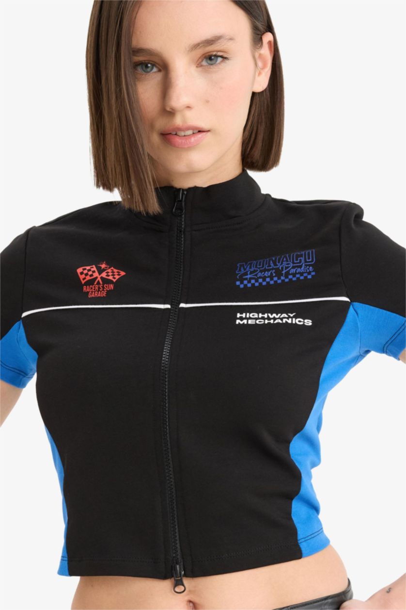 Kadın Siyah Fitted Fermuarlı Dik Yaka Baskılı Kısa Kollu Hırka