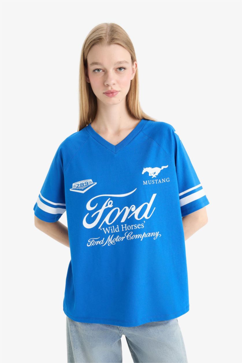 Kadın Royal Ford Motor Company Oversize Geniş Kalıp V Yaka Baskılı Kısa Kollu Tişört