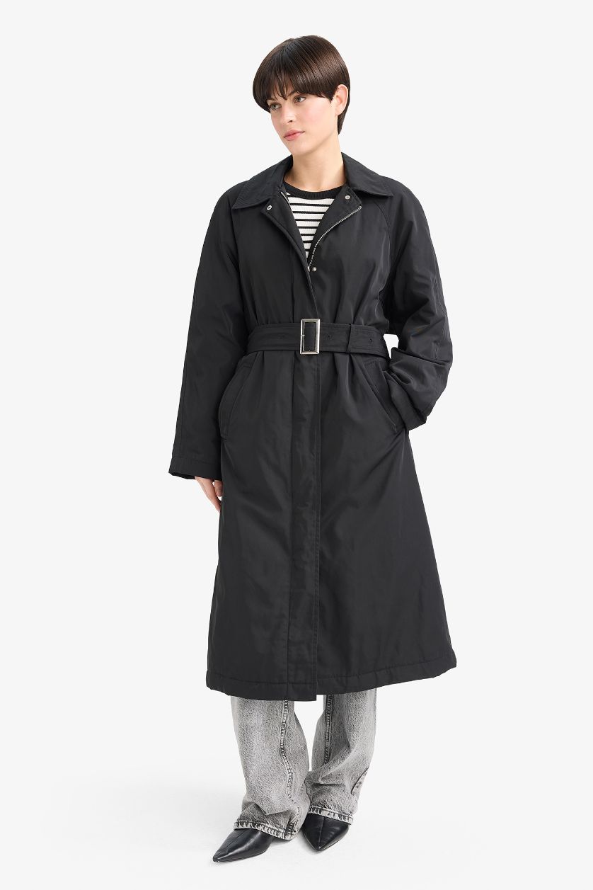 Woman Black Regular Fit Trenchcoat