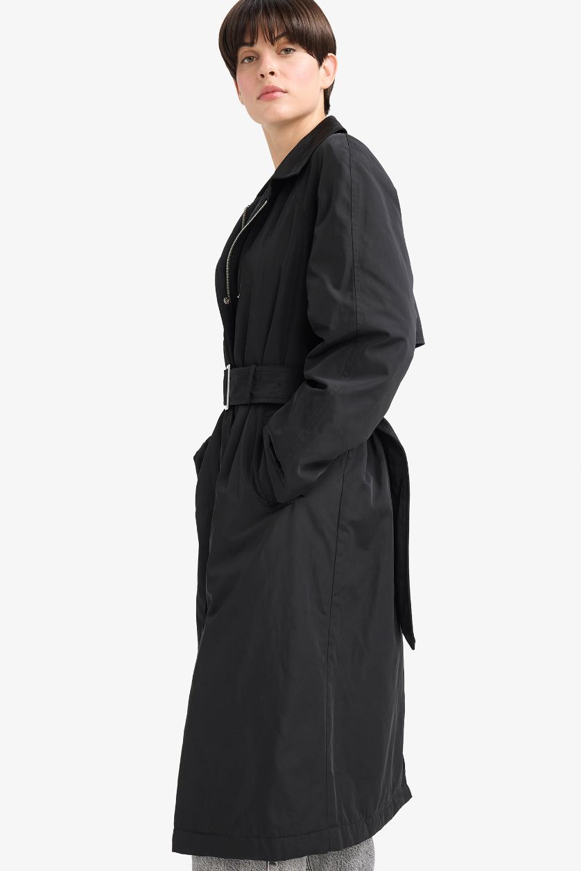 Woman Black Regular Fit Trenchcoat