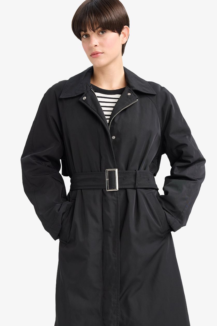 Woman Black Regular Fit Trenchcoat