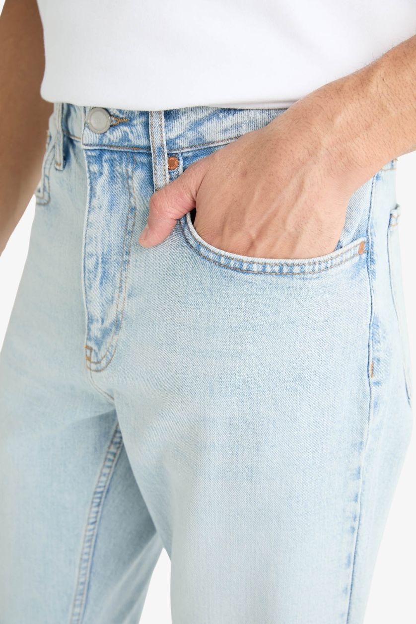 رجال أزرق فاتح بنطرون جينز سليم فيت وخصر عادي