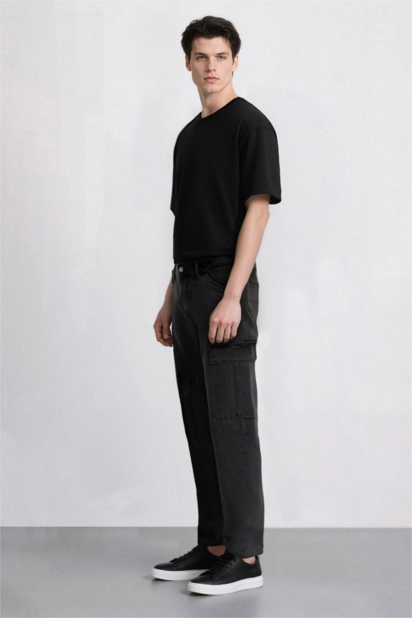 Erkek Antrasit %100 Pamuk Relax Fit Rahat Kesim Düz Paça Kargo Cepli Jean Pantolon