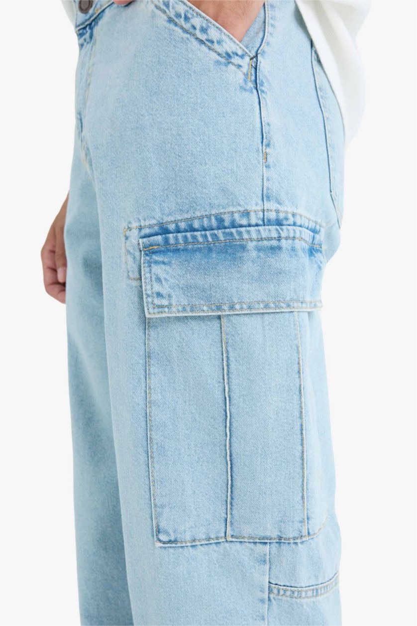 Erkek Açık Mavi %100 Pamuk Relax Fit Rahat Kesim Düz Paça Kargo Cepli Jean Yıkamalı Pantolon