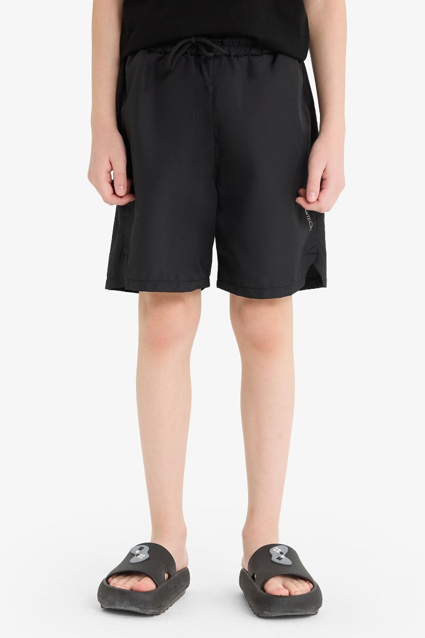 أولادي أسود شورت اولادي أسود بطبعة شعار قماش خفيف قصة عادية