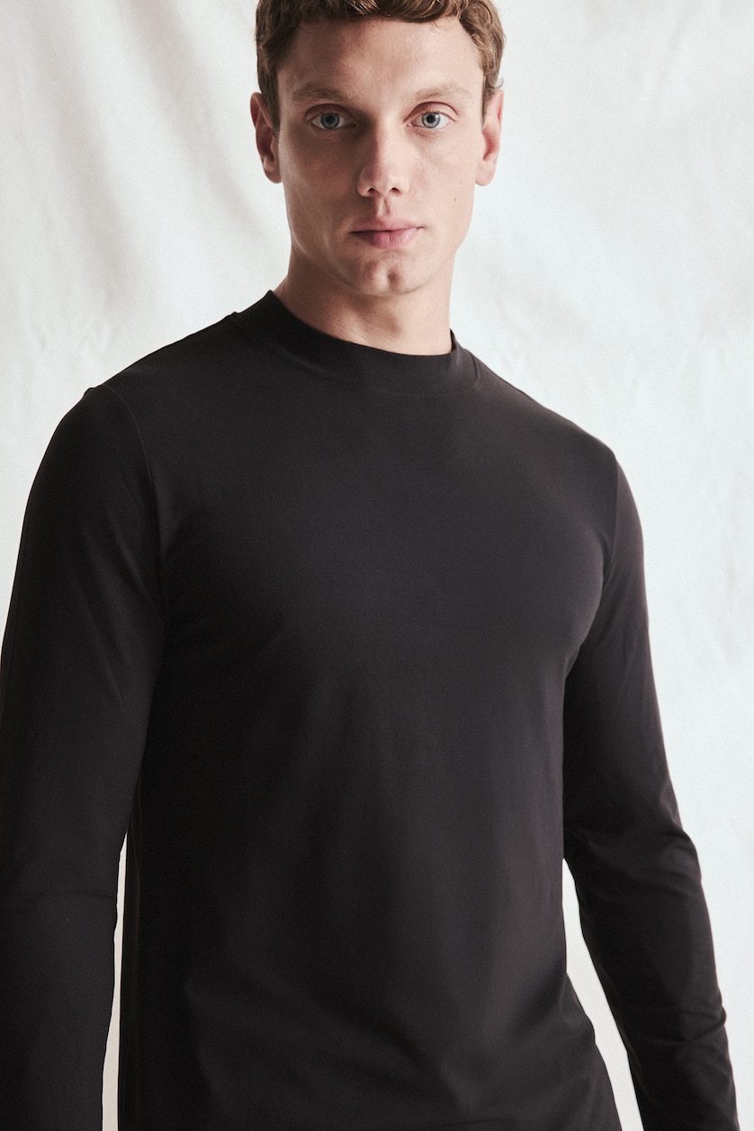 Men Black Slim Fit Long Sleeve Body