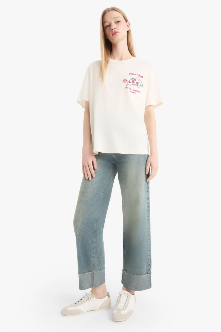 Kadın Ekru Oversize Geniş Kalıp Bisiklet Yaka Sırt Baskılı Kısa Kollu Tişört