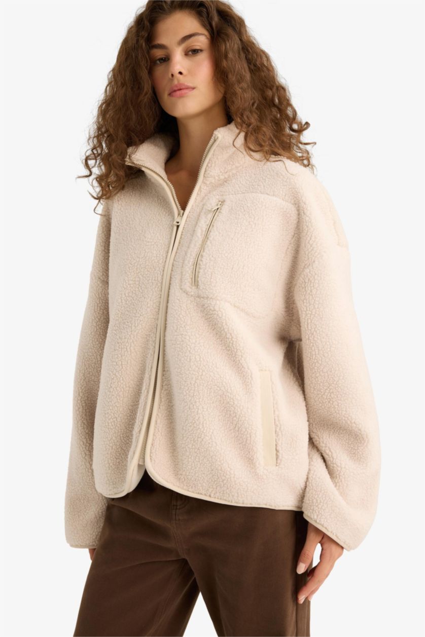 Woman Beige Plush Zippered Cardigan