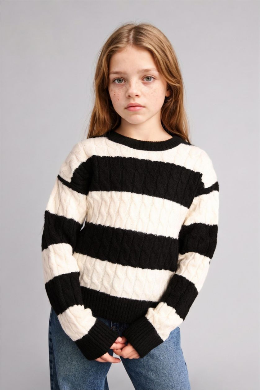 بناتي أسود بلوفر قصة عادية