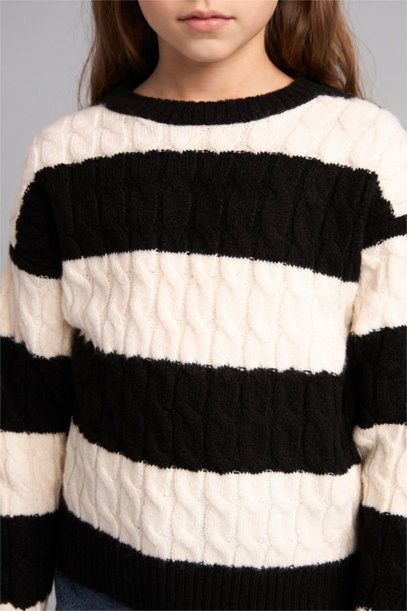 بناتي أسود بلوفر قصة عادية