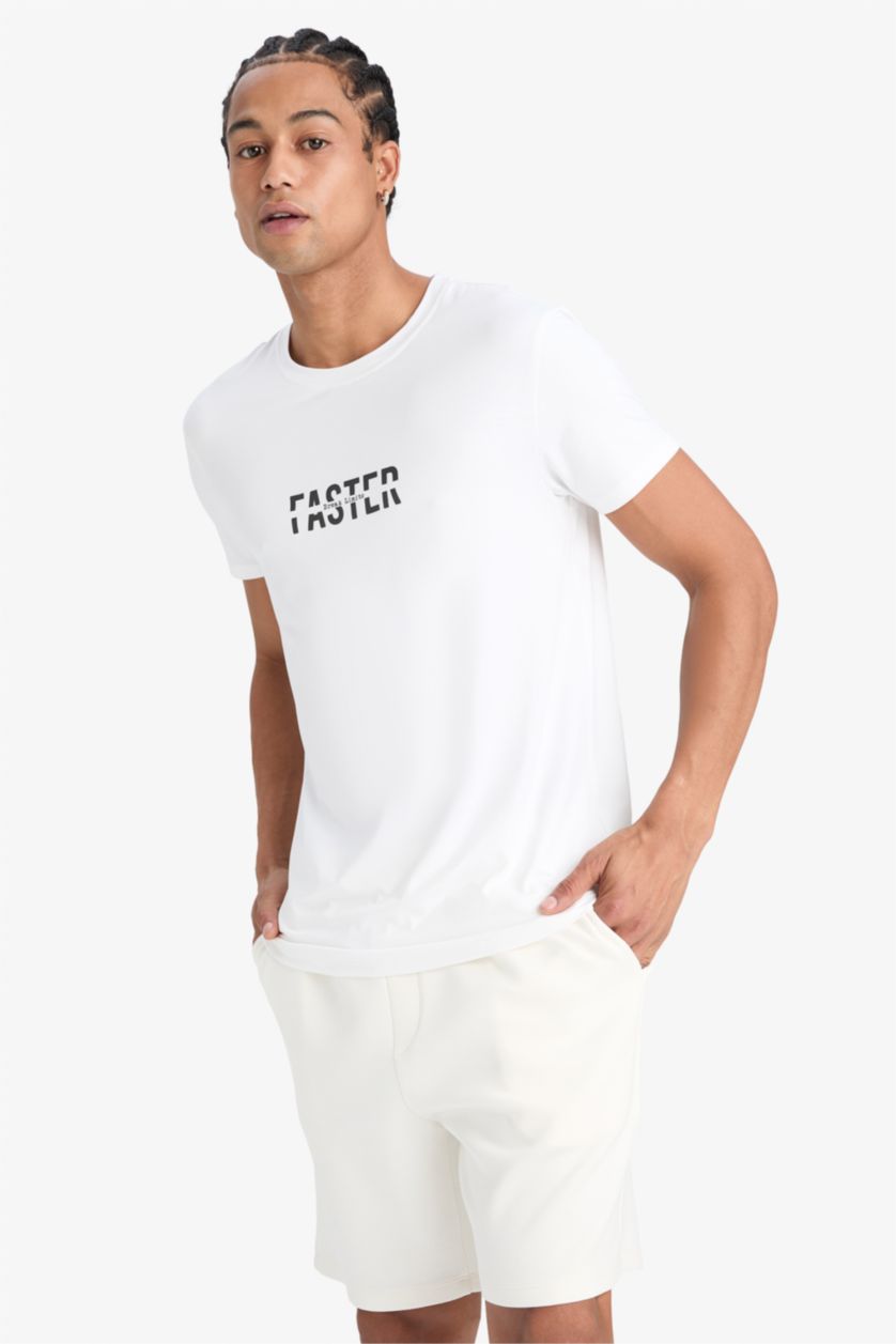 Erkek Beyaz Hızlı Kuruyan Slim Fit Dar Kesim Bisiklet Yaka Baskılı Sporcu Kısa Kollu Tişört