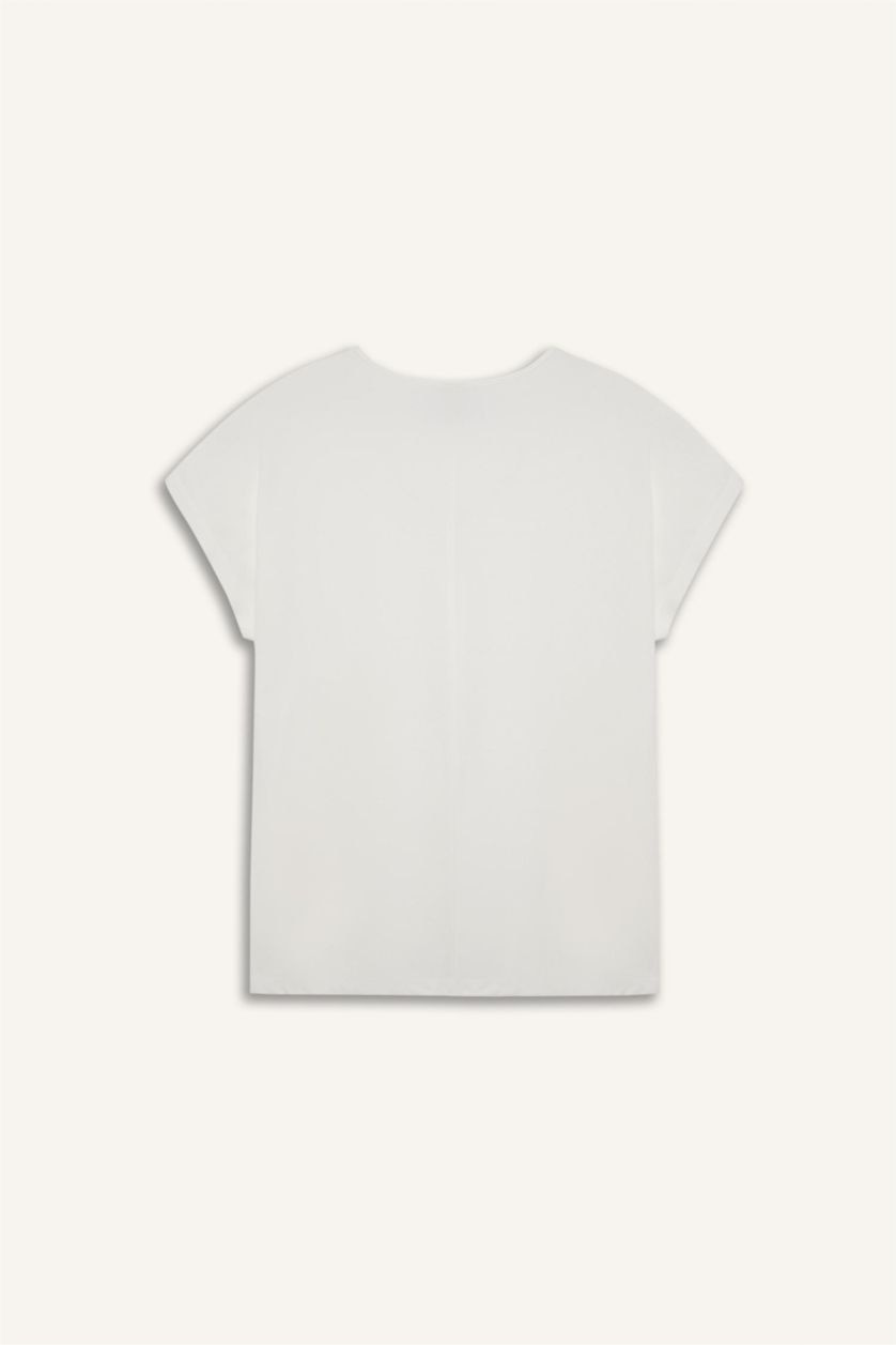 Kadın Ekru V Yaka Kısa Kollu Tişört