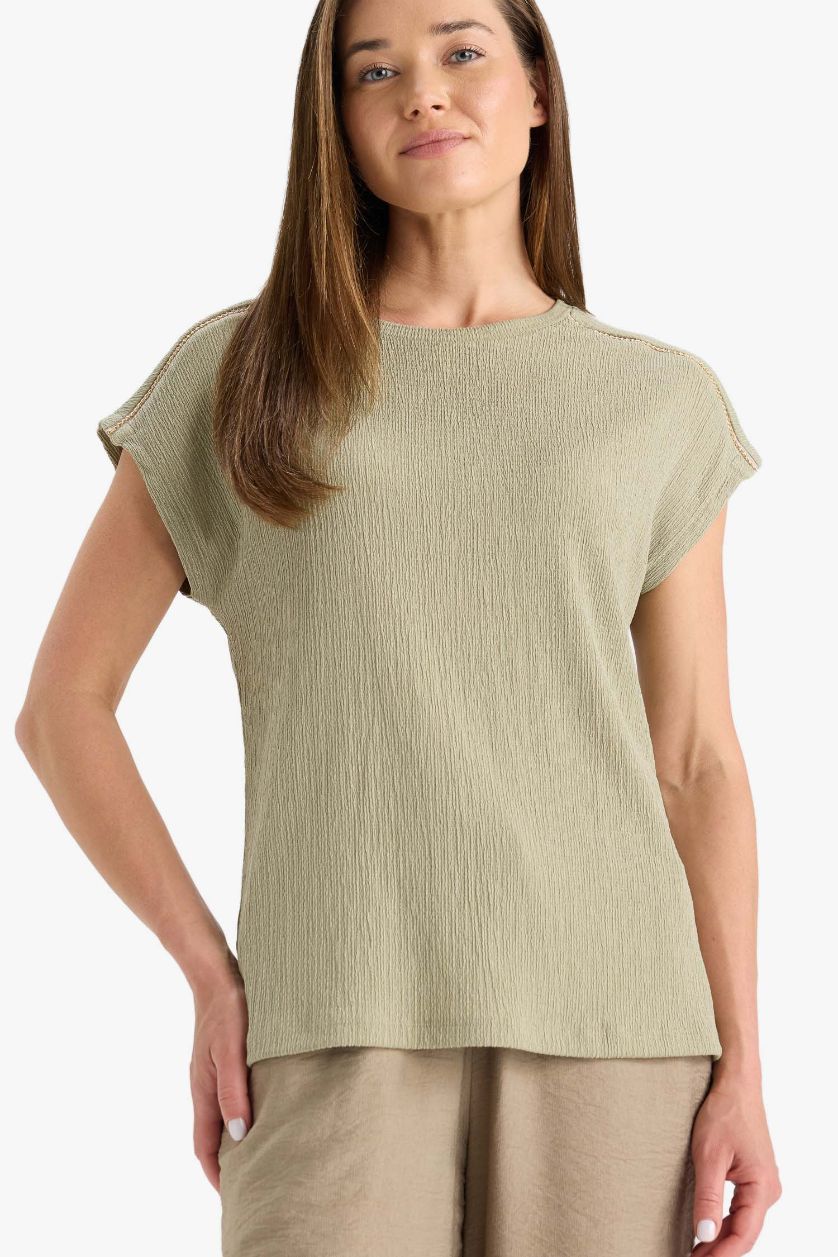 نساء أخضر Crew Neck Crepe Short Sleeve T-Shirt