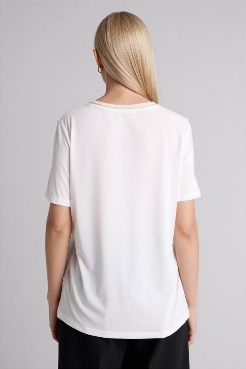 Әйелдерге экру Футболка Regular Fit с V-образным вырезом и коротким рукавом