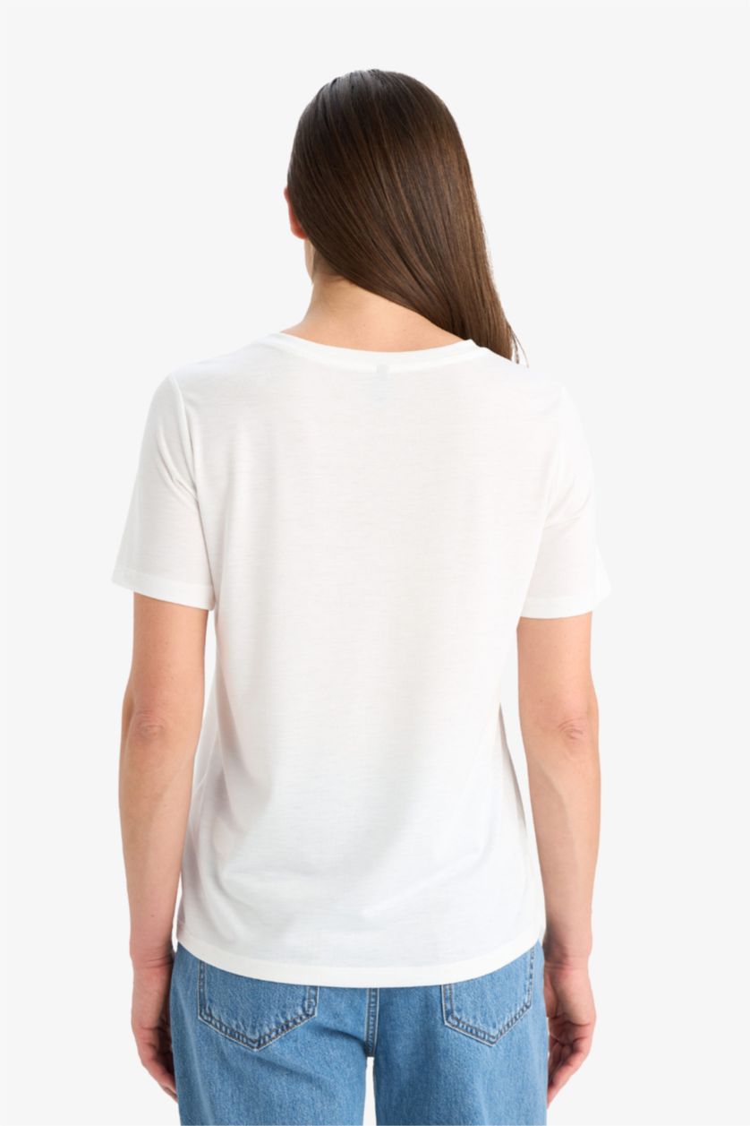 نساء بيج فاتح Regular Fit Crew Neck Short Sleeve T-Shirt