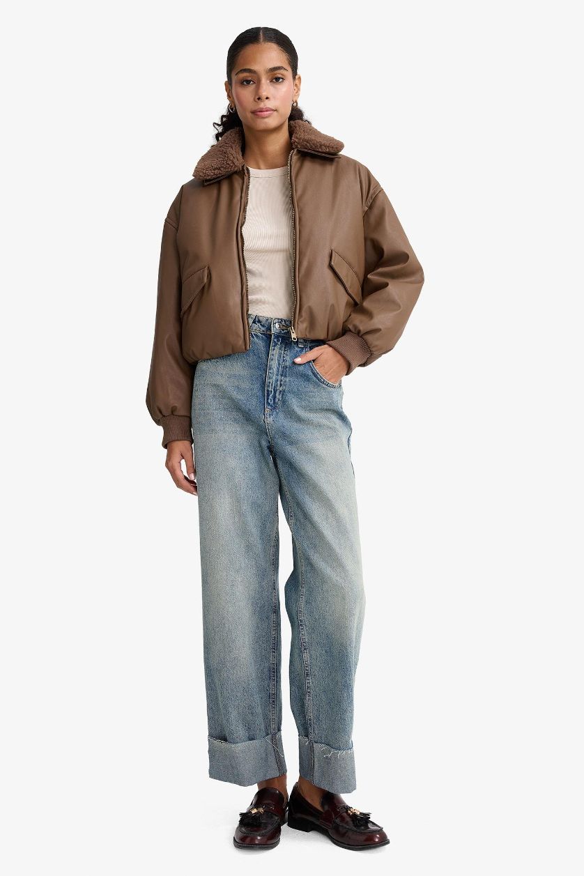 حريمي بني جاكيت جلد صناعي قصة عادية بياقة بولو