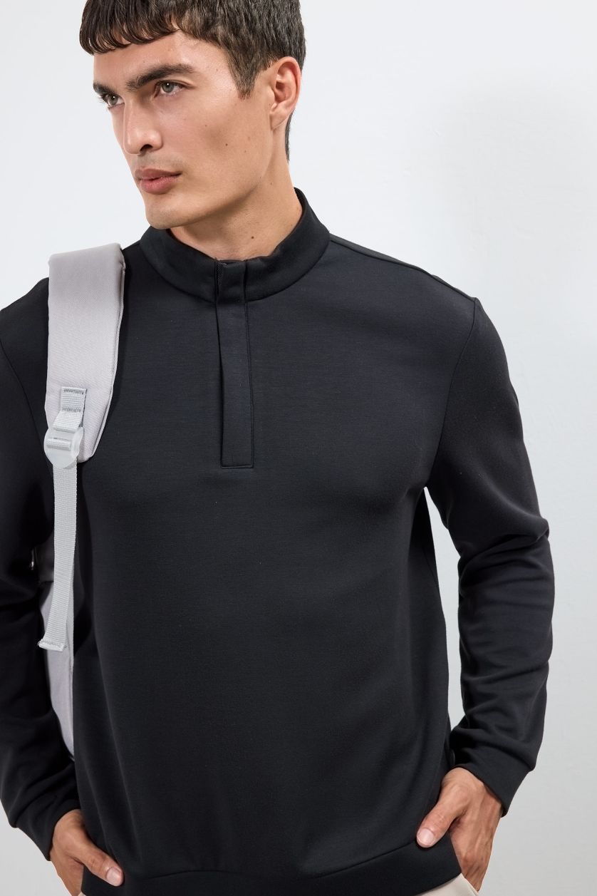 Man Black Regular Fit Long Sleeve Zippered High Neck Sweatshirt
