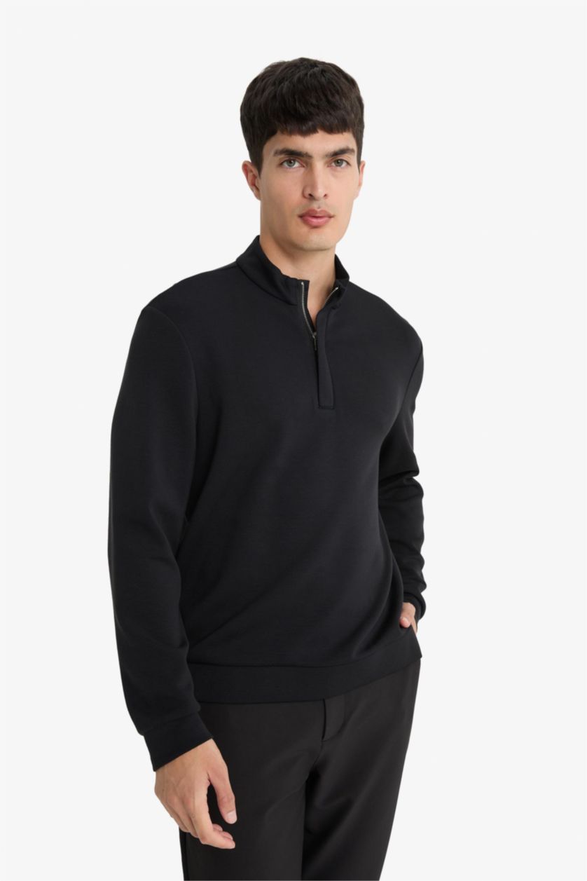Man Black Regular Fit Long Sleeve Zippered High Neck Sweatshirt