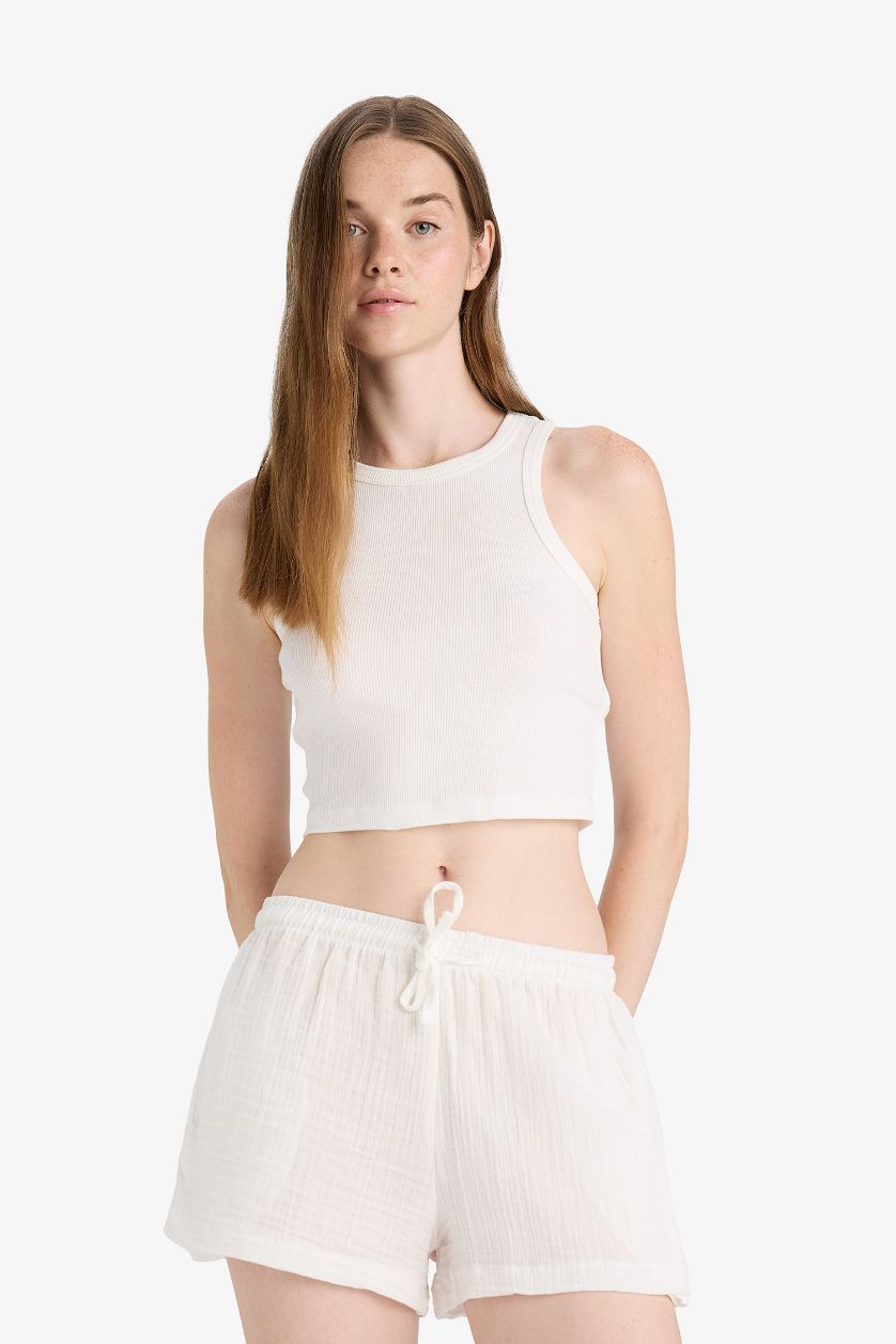 Kadın Kırık Beyaz A Kesim Normal Bel Kısa Paça Müslin Şort