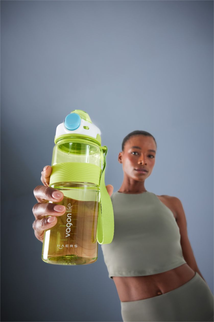 Woman Green Unisex 600 ml Water Bottle