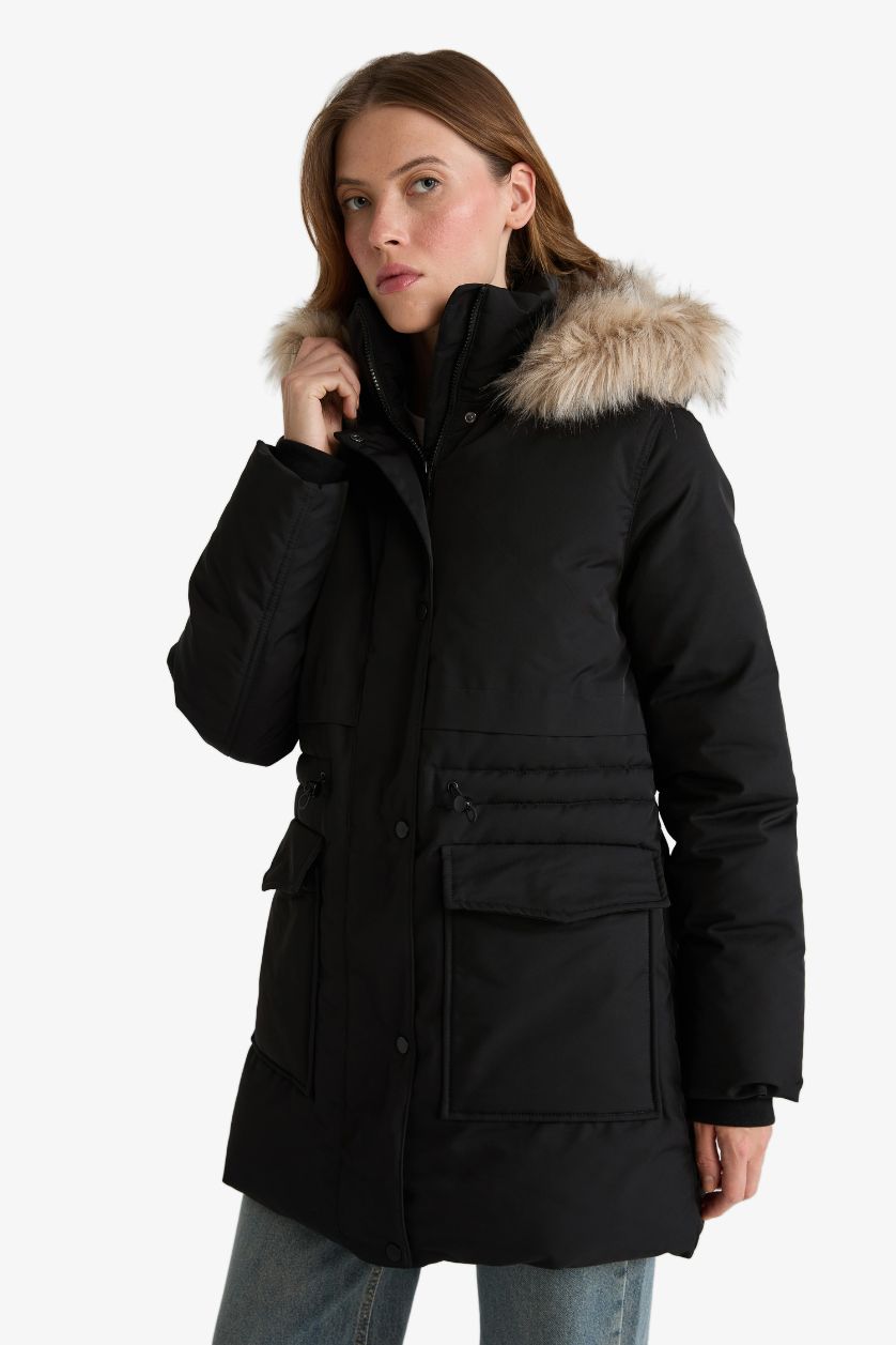 Kadın Siyah Su Geçirmez Relax Fıt Kapüşonlu Parka