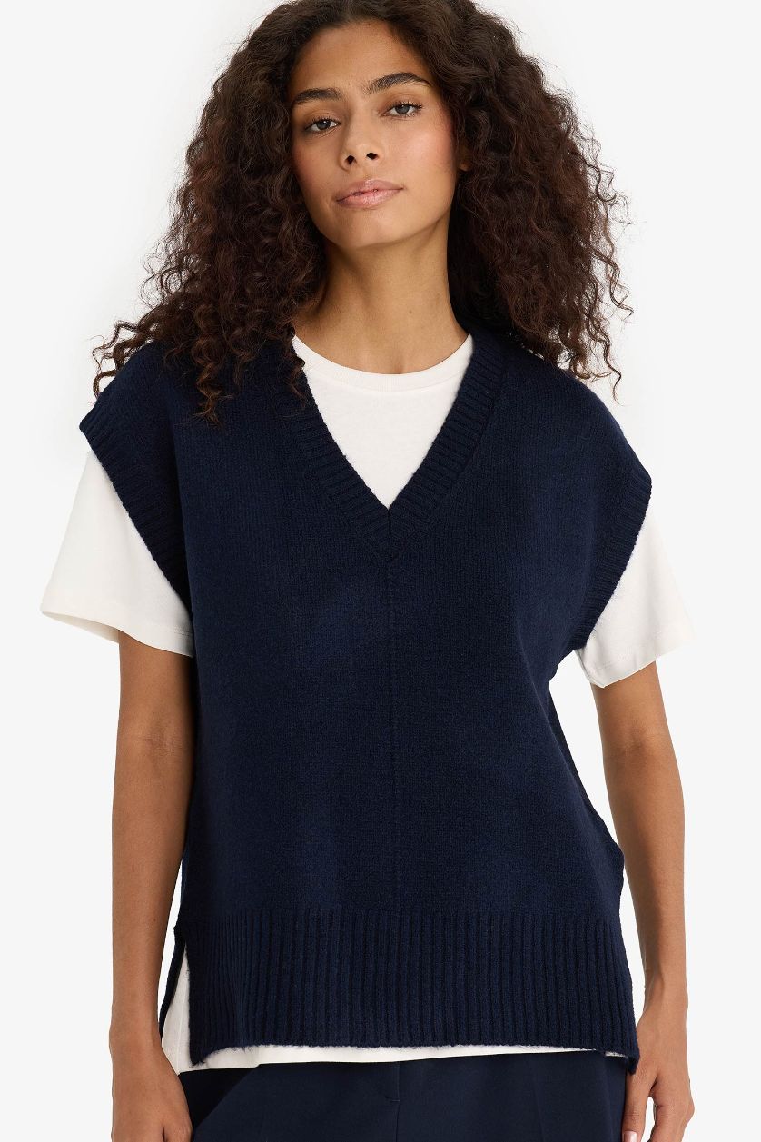 Woman NAVY Regular Fit V-Neck Knitwear Vest