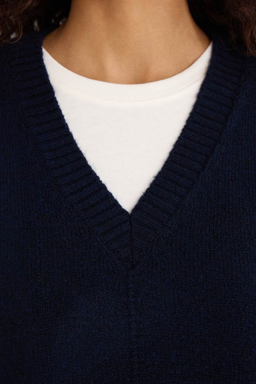 Woman NAVY Regular Fit V-Neck Knitwear Vest