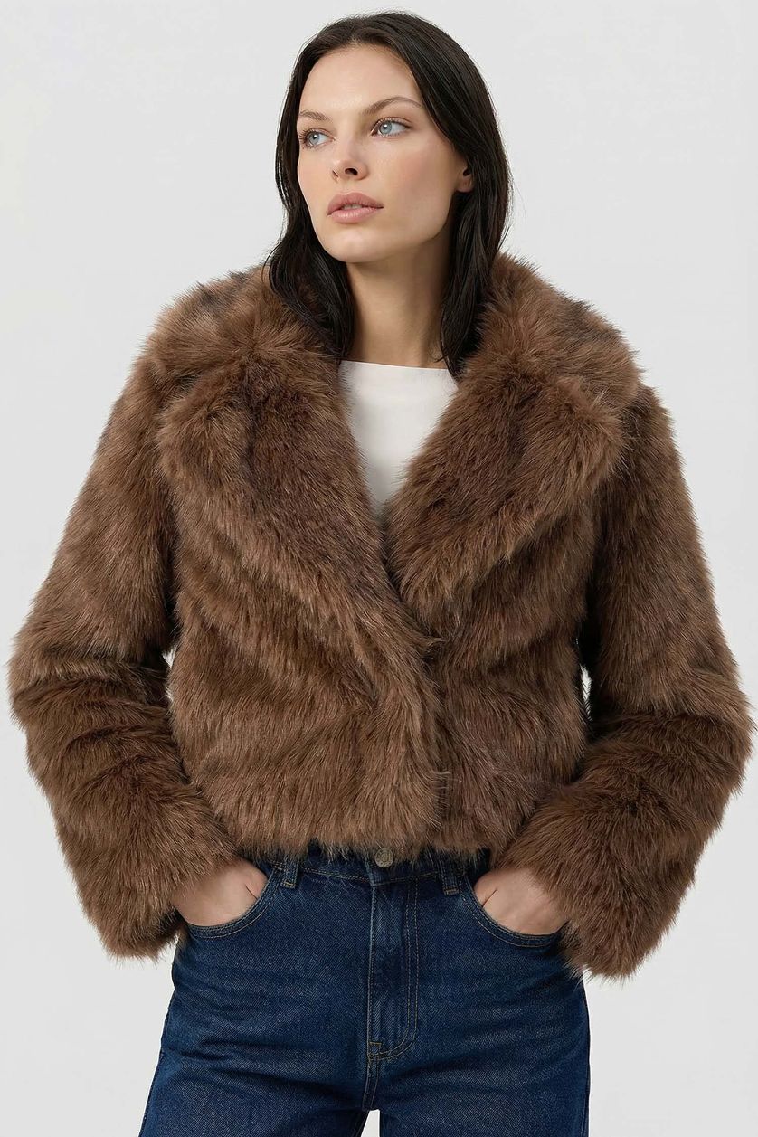 Kadın Kahve Regular Fit Düğmeli Kısa Suni Kürk