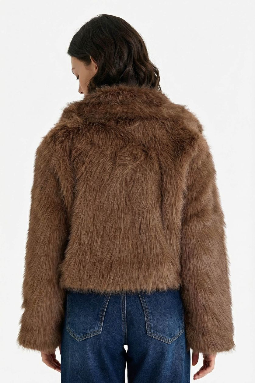 Kadın Kahve Regular Fit Düğmeli Kısa Suni Kürk