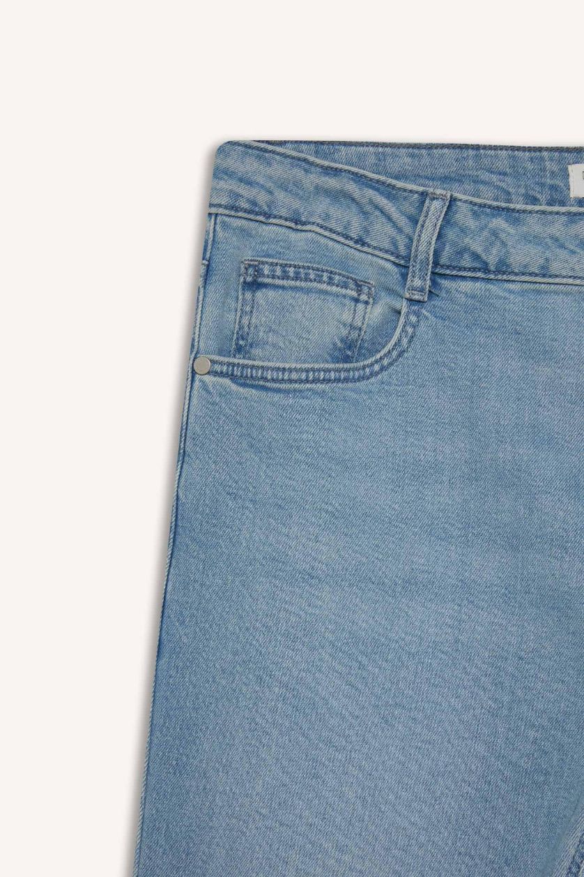 MAN Light Blue Sergio Regular Fit Regular Waist Jeans