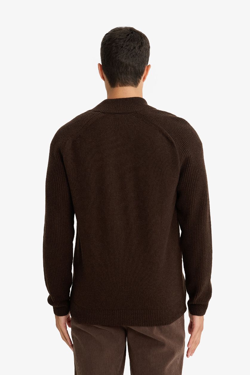 Erkek Kahve Standart Fit Dik Yaka Fermuarlı Yün Karışımlı Triko Hırka