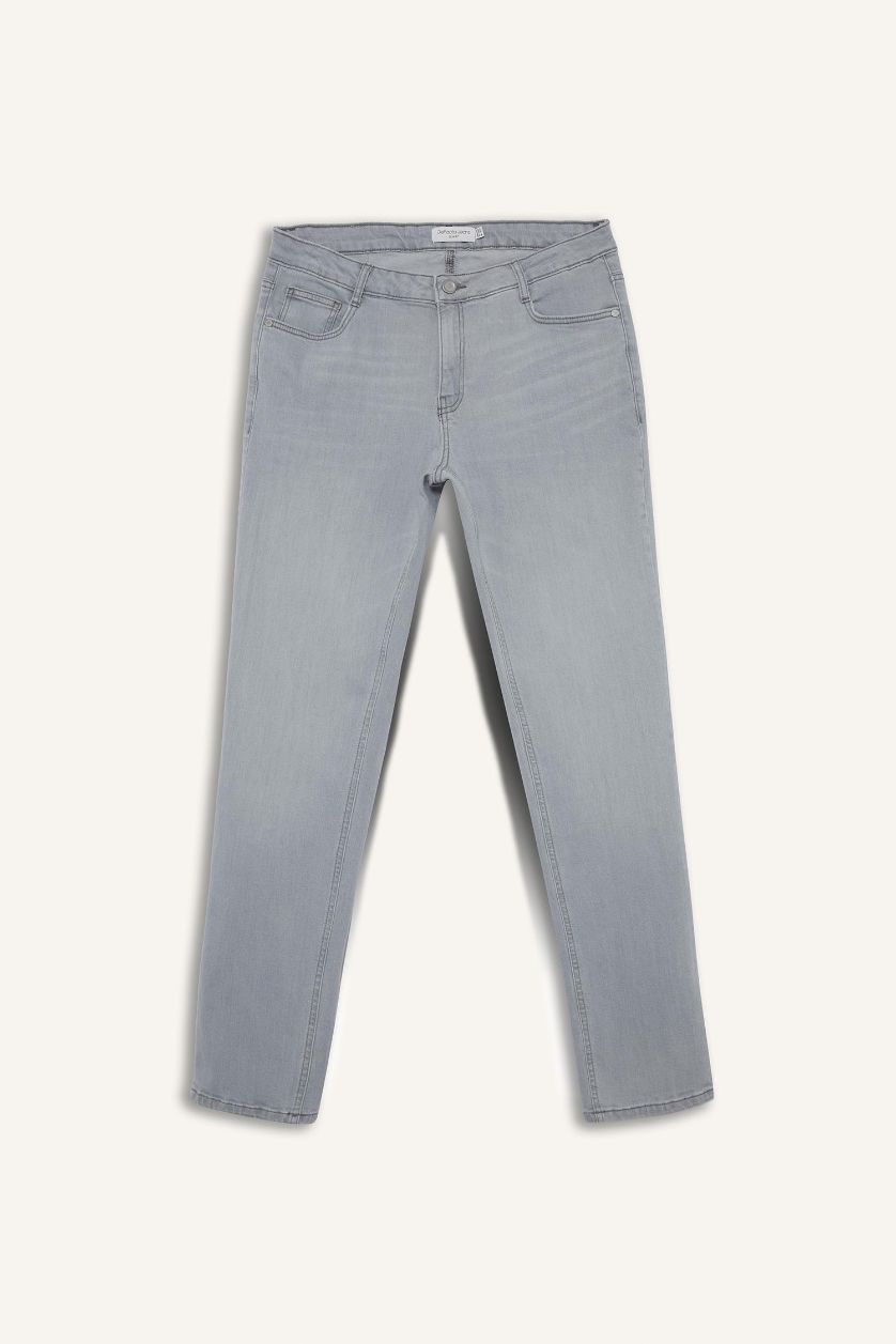 رجال رمادي فاتح بنطرون جينز بيدرو سليم فيت وخصر عادي