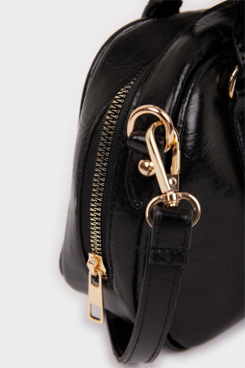 Woman Black Hand Bag