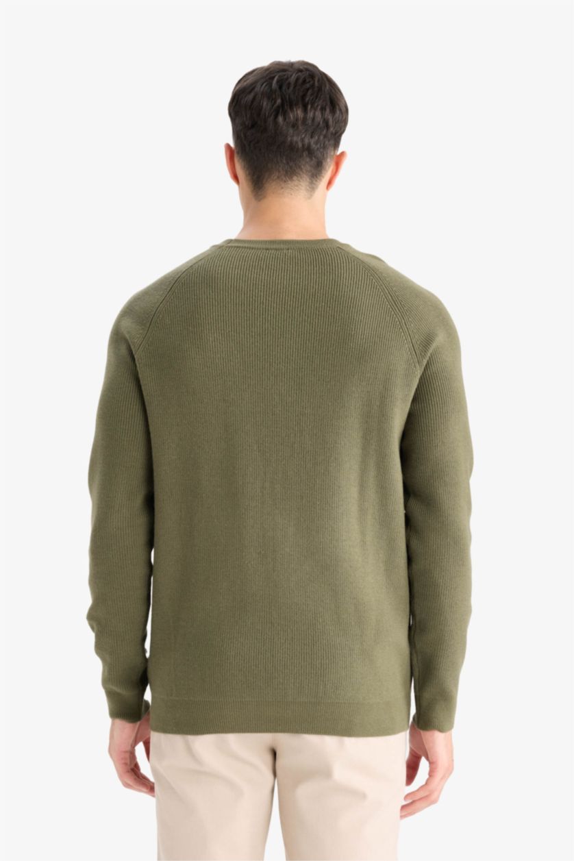 Man Khaki Standard Fit Crew Neck Knitwear Pullover