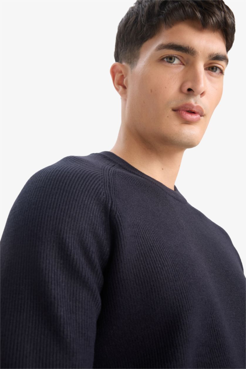 HOMME Marin Pull en tricot à col rond Coupe standard