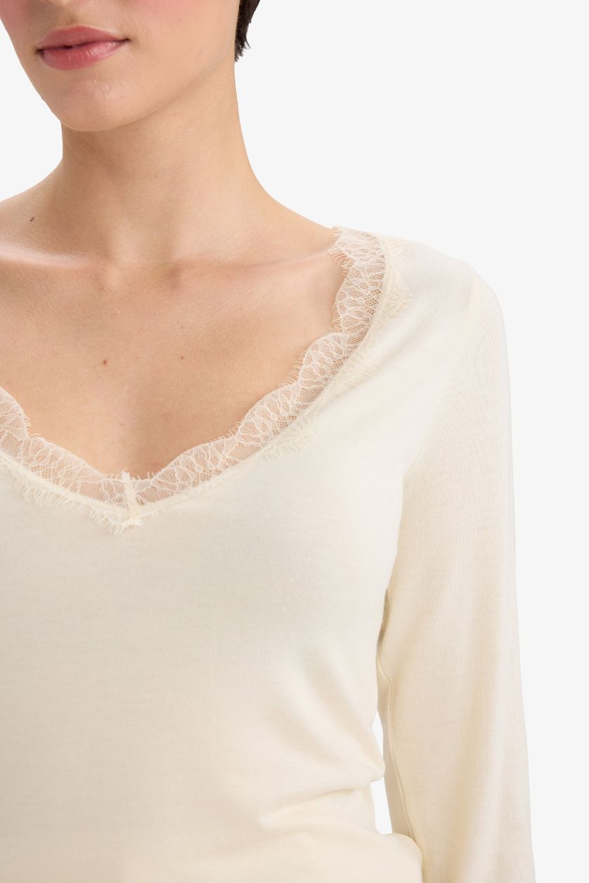 WOMAN Ecru Fall in Love Modal Cashmere Soft Textured Laced Top