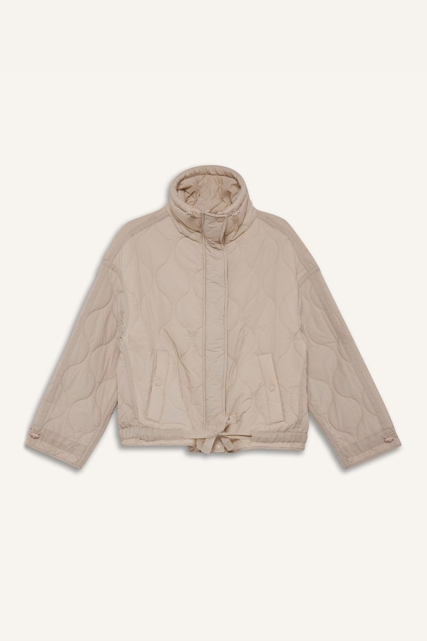 Kadın Ekru Su Geçirmez Regular Fit Çıtçıtlı Fermuarlı Kapitoneli Mont