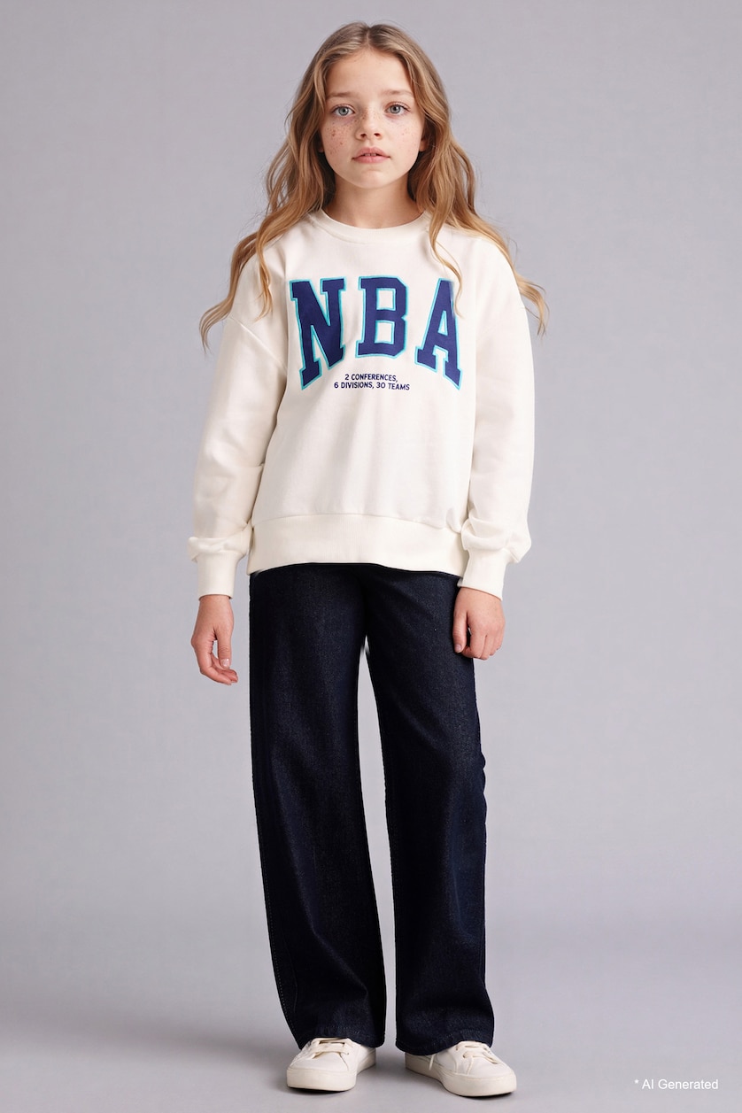 بنات بيج فاتح Oversize NBA Crew Neck Sweatshirt