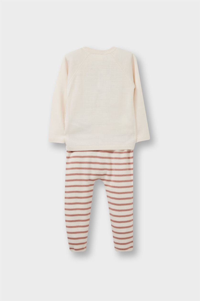 طفلة صغيرة بيج فاتح سيت تريكو جاكيت وبنطلون بطبعة دب - قطعتين