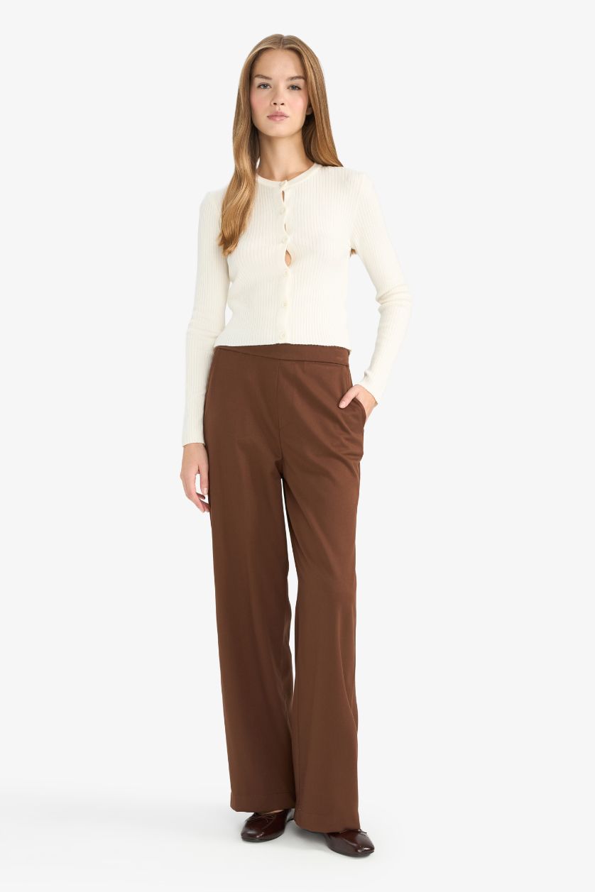 حريمي بني بنطلون وايد ليج برجل واسع