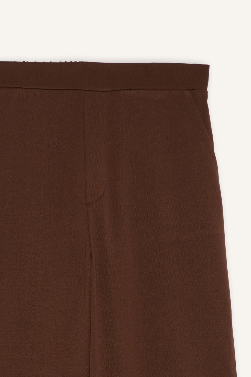 حريمي بني بنطلون وايد ليج برجل واسع