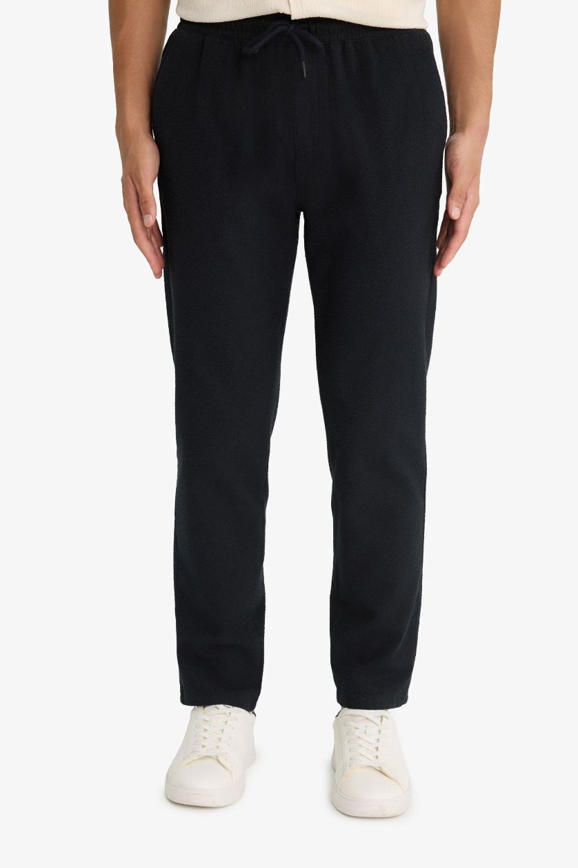 Erkek Lacivert Jogger Fit Beli Bağcıklı Lastikli Cepli Pamuklu Dokulu Pantolon