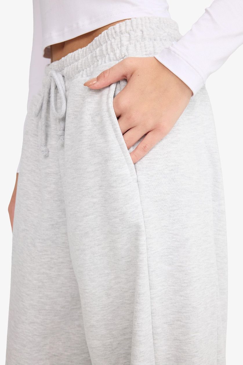 Kadın Gri Melanj Barrel Fit Beli Bağcıklı Geniş Paça Eşofman Altı