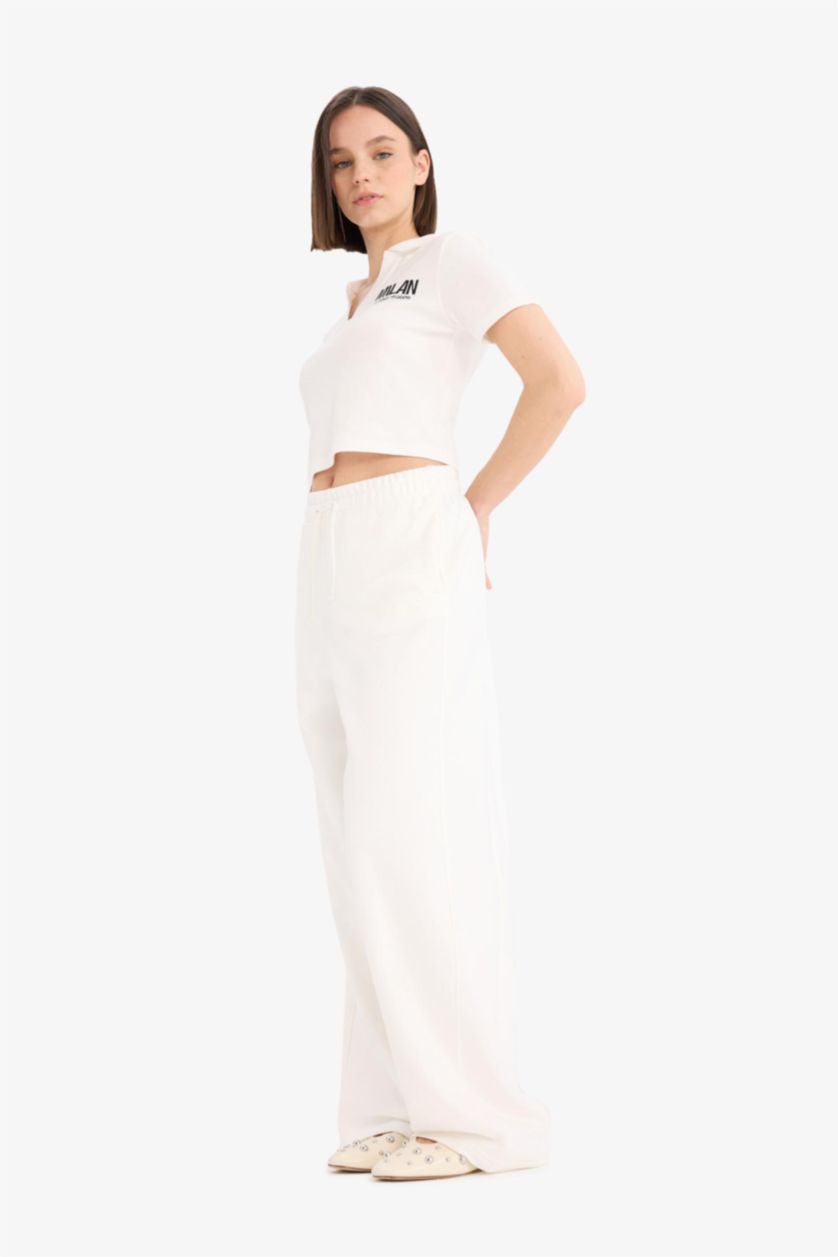 Woman White Trousers