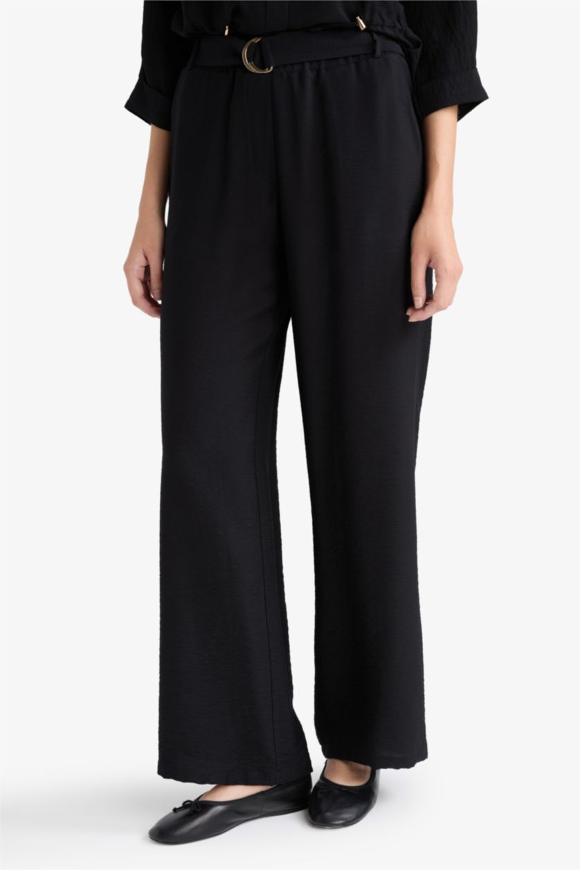 Woman Black Straight Wide Leg Pocket Detailed Trousers