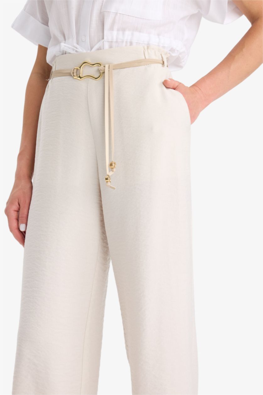 WOMAN Stone Crop Fit Capri Pants