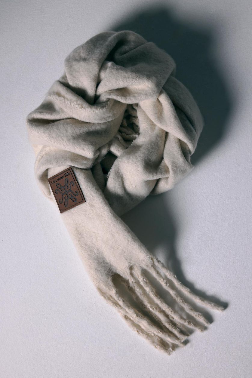 Woman Ecru Woman Woven Label Scarf